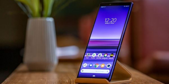 Xperia 1 İskandinavya’da ön siparişe açıldı: Sony WH-1000XM3 ile birlikte 1000 Euro
